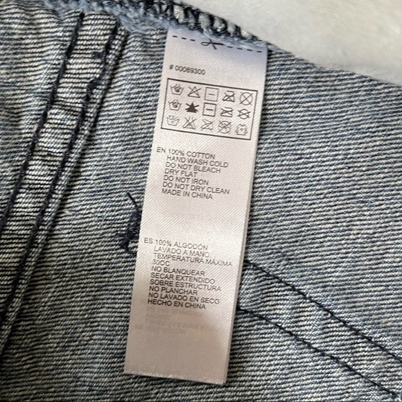 Forever 21 High Rise Frayed Jean Short Size: 24 - Picture 4 of 5